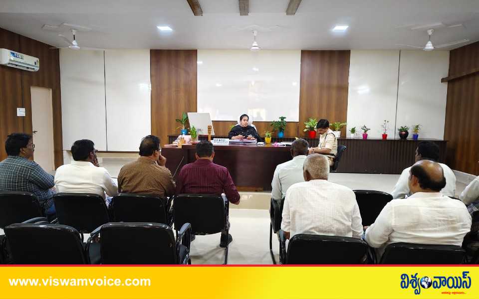 రెవిన్యూ డివిజన్ ఆఫీస్ లో ఎస్సి,ఎస్టీ పిసిఆర్ యాక్ట్ సమావేశం