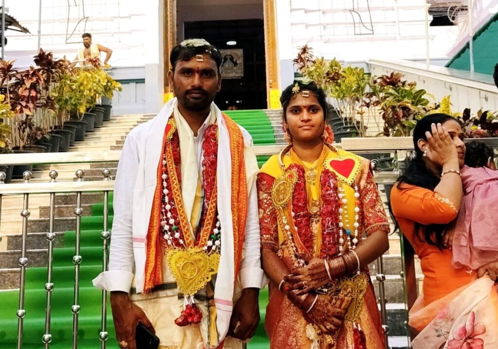 కాళ్ల పారాణి ఆరకముందే నవవధువు ఆత్మహత్య.. భర్త వేధింపులే కారణమని బంధువుల ఆరోపణ