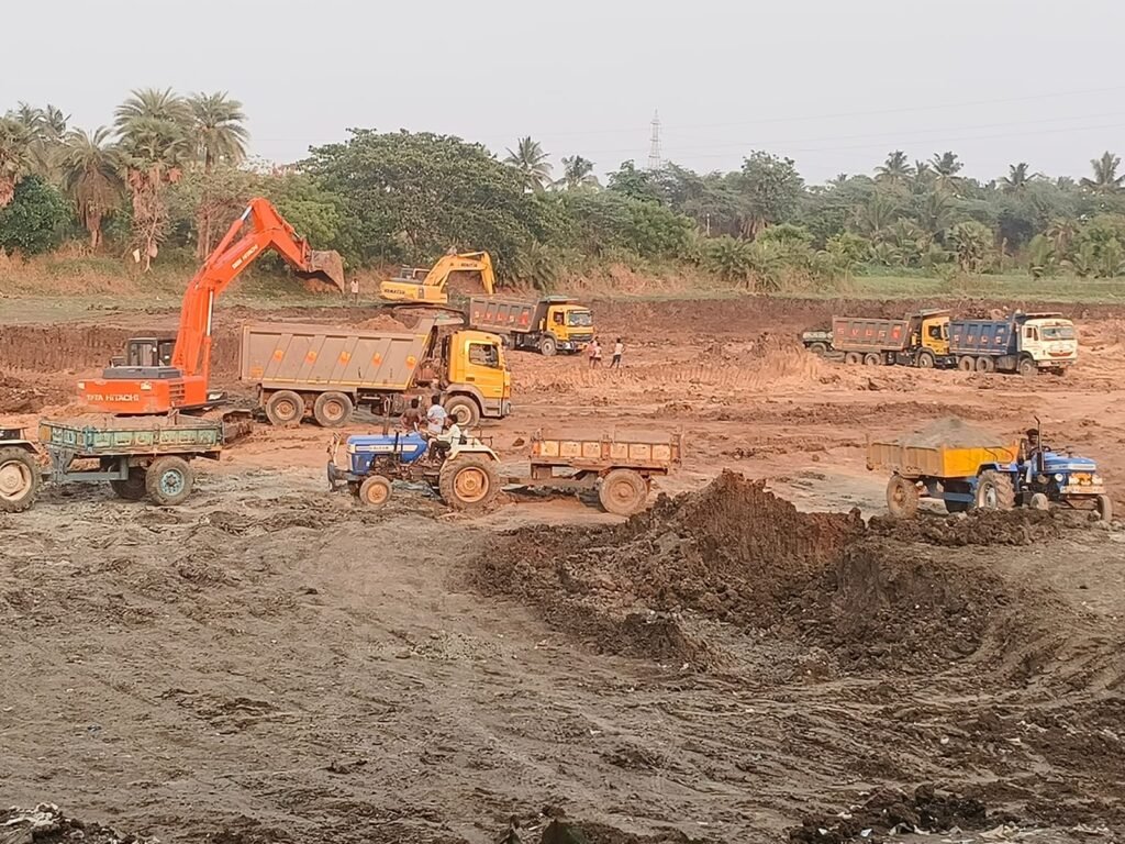 మండలంలో అక్రమార్కులకు కల్పతరువుగా జలధార జలహారతి