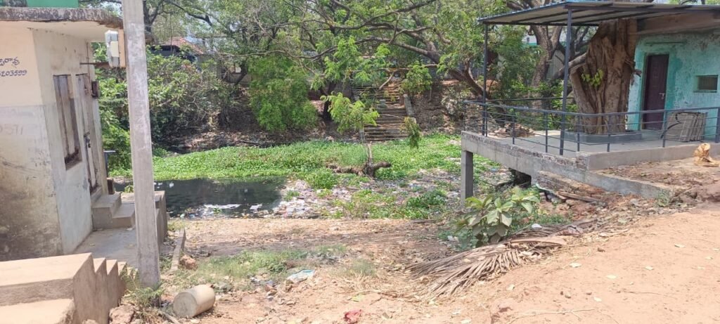 జీవనదిపై విషపు నీడ!