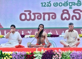 గ్రామ గ్రామాన యోగా మందిరాలు
