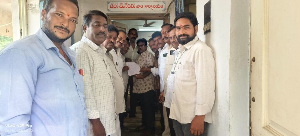 రాజమండ్రికి మరిన్ని సర్వీసులు పెంచాలి: కూటమి నాయకులు