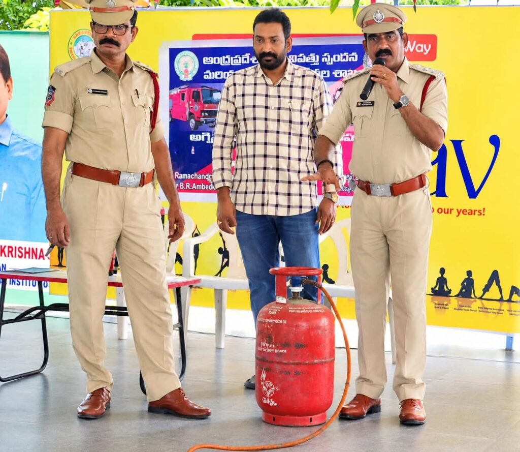అవగాహనతోనే అగ్ని ప్రమాద తీవ్రతను తగ్గించవచ్చు