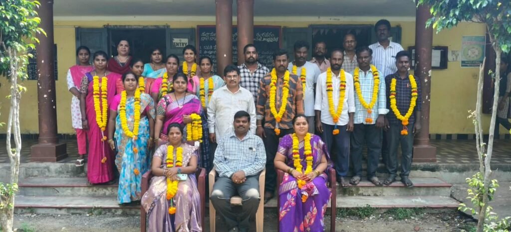 గంగవరం జిల్లా ప్రజా పరిషత్ ఉన్నత పాఠశాలలో ఏకగ్రీవంగా స్కూల్ మేనేజ్‌మెంట్ కమిటీ ఎన్నిక