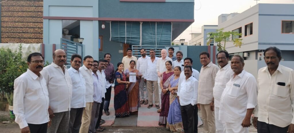 రామచంద్రపురం టౌన్ 19 & 28 వ వార్డుల లో గడపగడపకు వైఎస్సార్ కార్యక్రమం